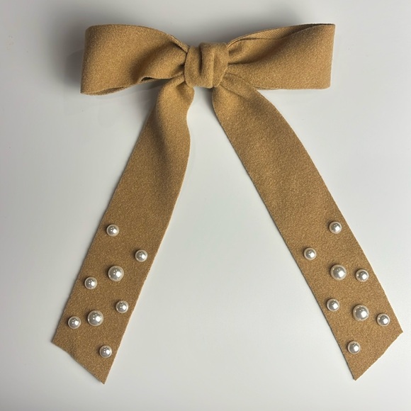 Anthropologie Accessories - ANTHROPOLOGIE • Tan Felt Bow Barrette